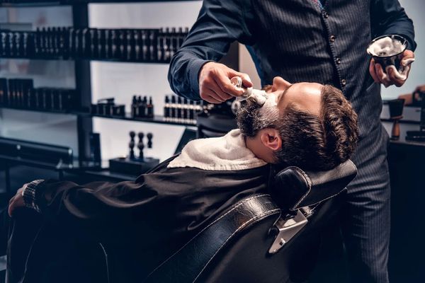 Gentlemen’s haircut Vancouver
Business fade haircut Vancouver
Professional men’s barber Vancouver