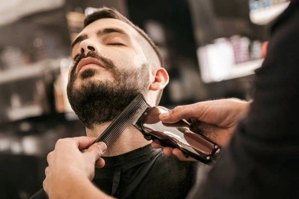 Barber near Coal Harbour
Beard trim Vancouver
Barbershop North Vancouver
