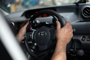 Over ring driving hand controls