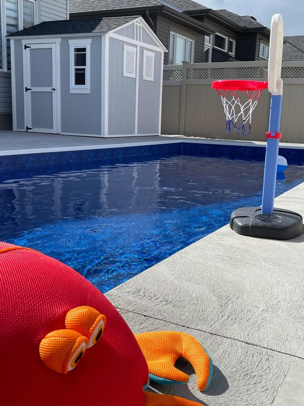 Custom garden sheds in Ottawa - We specialize in Ottawa Pool Sheds, new sheds or rebuilds