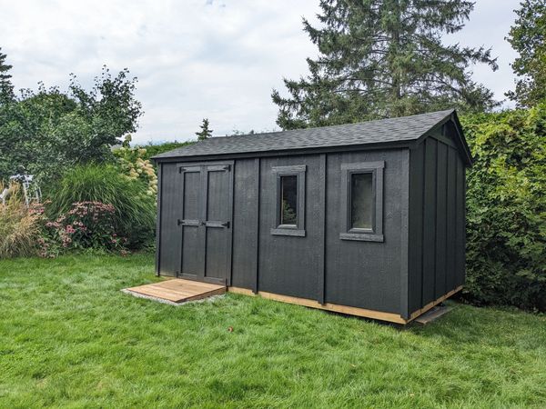 Customizable storage sheds Ottawa - we can build to your needs and even customize the colours