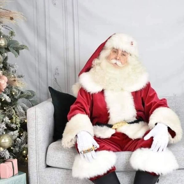 Santa now taking Bookings for
DECEMBER 2025