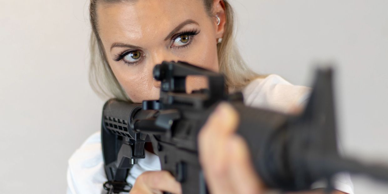AR15 Rifle for home defense - Learn how to use the AR 15 rifle for self defense in the home