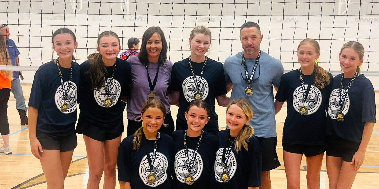 youth volleyball team in Monroe