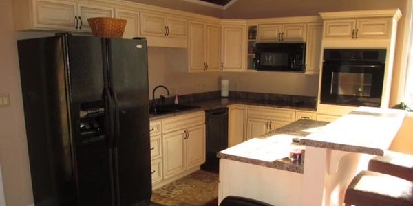 Mountain Brook's spacious kitchen with outdoor mountainside breakfast nook