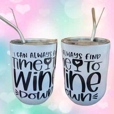 A picture with two mug