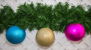 Esfera de 20 centímetros de diámetro. Colores varios