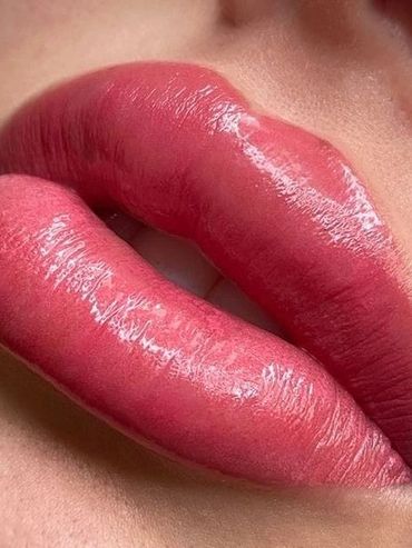 Micropigmentacion de Labios recién hecha