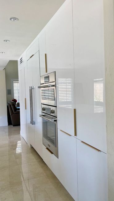 modern custom kitchen cabinetry