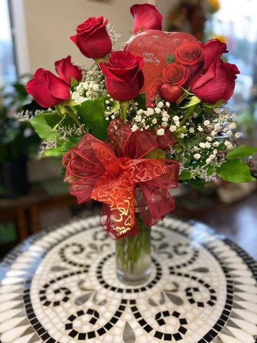 Dozen Red Roses with vase
