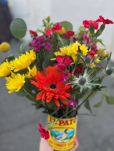 Fresh flowers for catering table.
