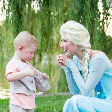 The Snow Queen isn't frozen during princess meet & greets in Nashville. Princess Birthday Nashville