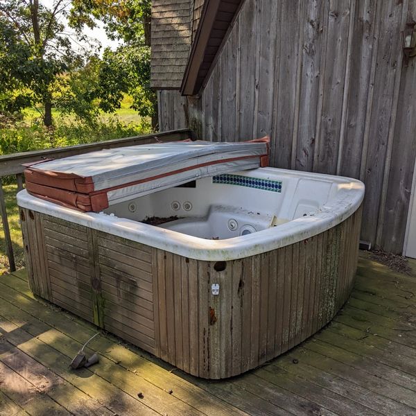 Hot tub removal in Kimberly 54136 by Keep'er Movin' Junk Removal and Demolition from the Fox Cities.