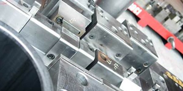 -8,000 sq. ft. fully equipped tool & die shop
-New Tool Design, Build, and tryouts done in house
-Qu