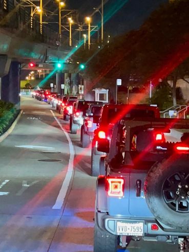 HOUSTONJEEPERS IN HOUSTON DOWNTOWN