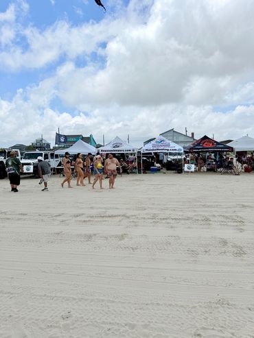 TOPLESS AT SURFSIDE BEACH - 05/16/2026 - ASSISTANCE: 65 JEEPS