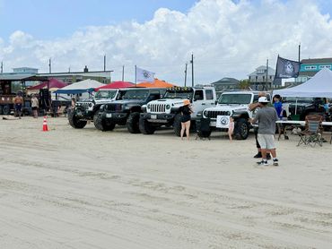 TOPLESS AT SURFSIDE BEACH - 05/16/2026 - ASSISTANCE: 65 JEEPS