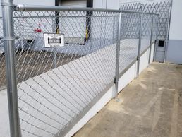 Commercial Chainlink, heavy duty Chainlink, galvanized Chainlink, residential commercial