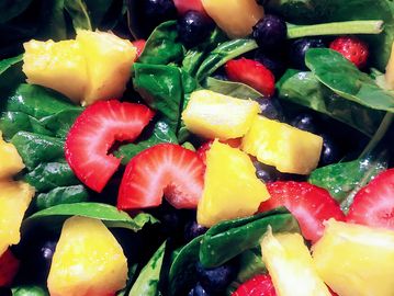 Spinach Leaf w/Pineapple, Strawberries, & Blueberries