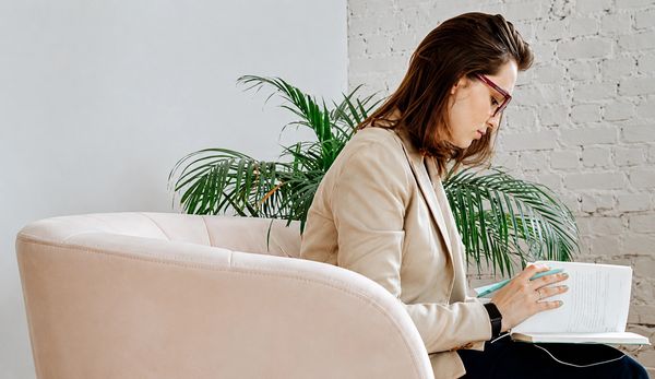 Cozy reading corner with minimalist design