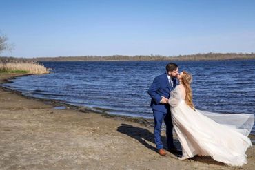 a beach wedding in eastern ontario by brockville photographer vertigo productions photography studioe