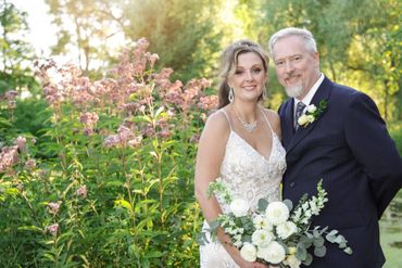 rustic wedding photos in brockville ontario by an eastern ontario photography studio leona oates.