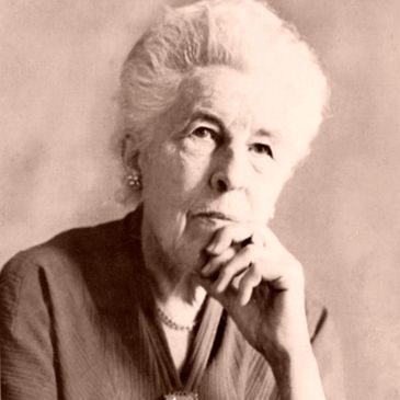 Portrait of Ruth Stout.