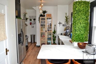 Modern Kitchen Remodel installed by Smiff’s Remodeling in Lakewood, Ohio
