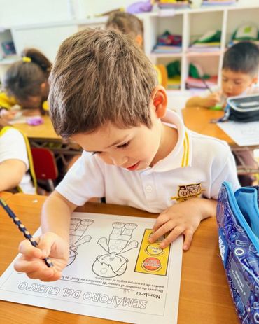 Estudio y aprendizaje constante el el aula