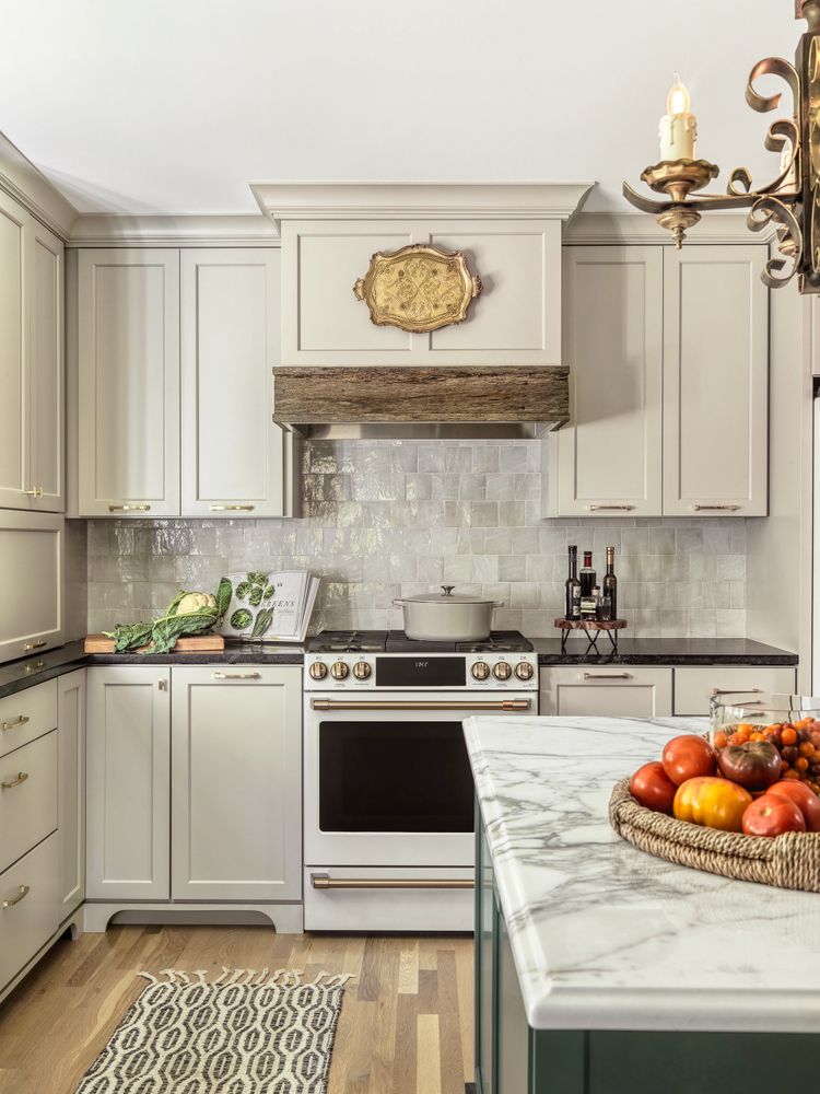 A beautiful modern kitchen