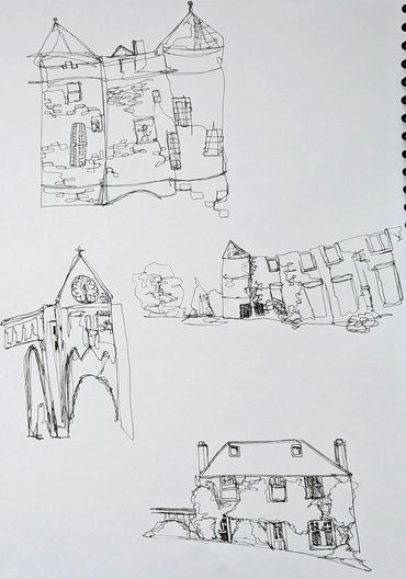 Continuous line drawing of traditional Scottish buildings