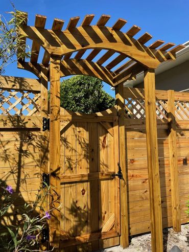 Wood Arbor Lithia FL