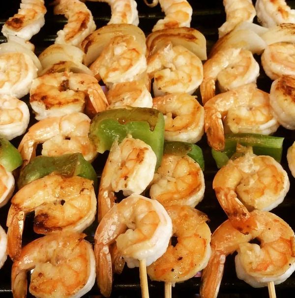 Shrimp brochettas on the grill