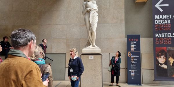 Anette official guide with Orsay for guided tour Highlights and Masterpieces of Orsay Museum