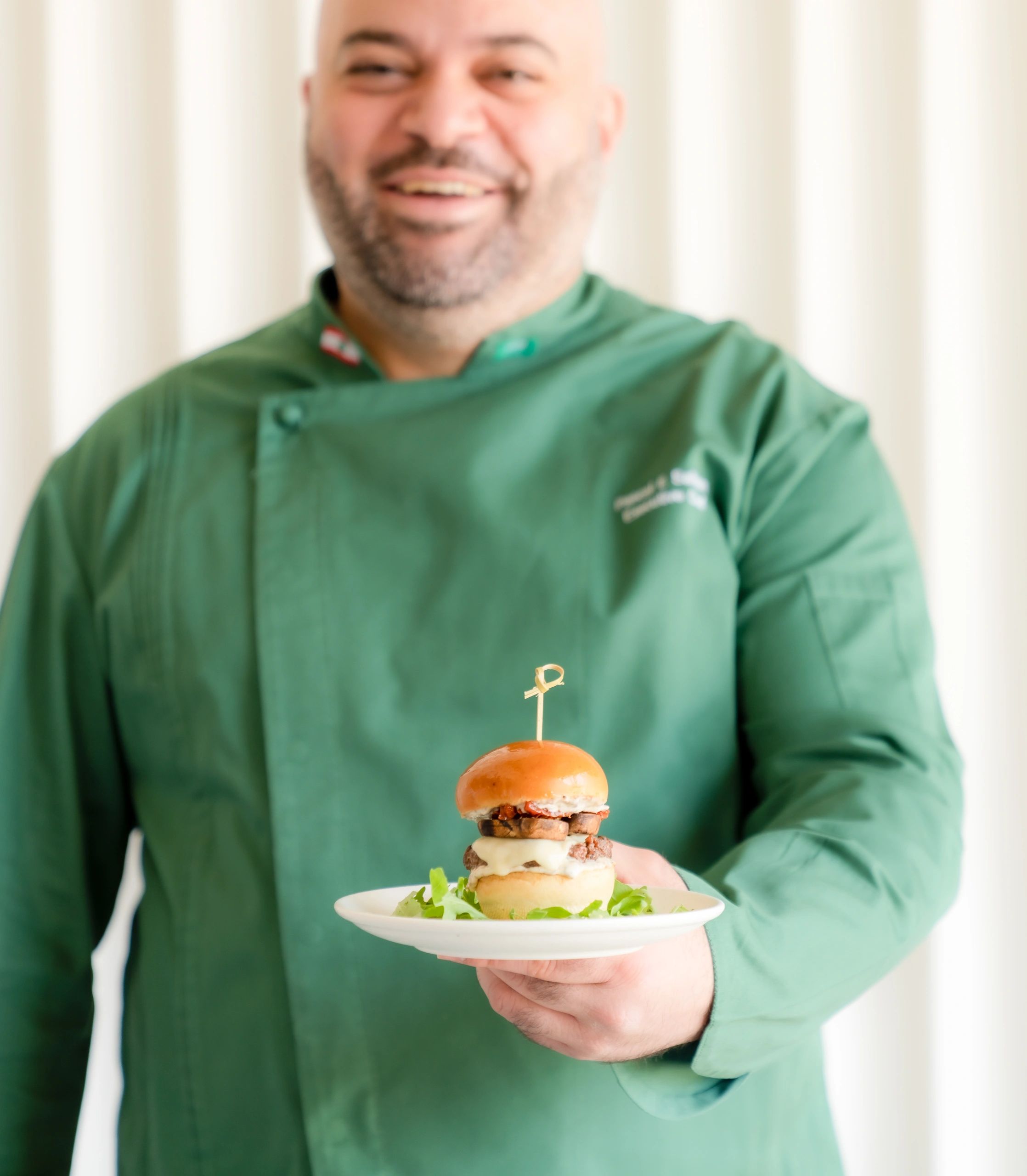 Cisne Lounge Restaurant, Lounge, Dining