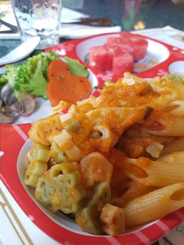 Hong Kong Disney Food offers