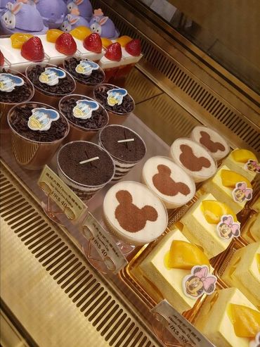 Disney sweets 
Hong Kong 
Deserts 
Mickey themed