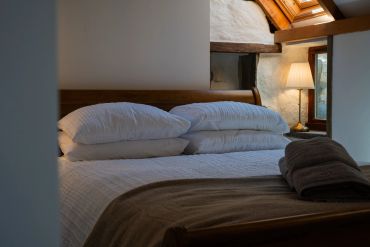 Bedroom with beautiful seaview.
