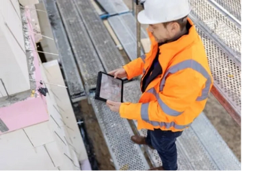 inspection d'un bâtiment en construction sur la rive-sud de Montréal