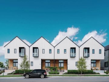 Top Prefab Construction Manufacturer in India  with Customized Prefab Bugnlow Development.
