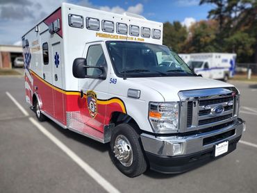 Ambulance Medix 170-inch M-line on Ford E450 Stryker Power-Load D-Cylinder Pembroke Rescue & EMS
