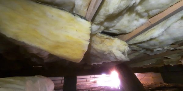 "Crawlspace insulation services for all seasons"
 "Expert Crawlspace Insulation Services"