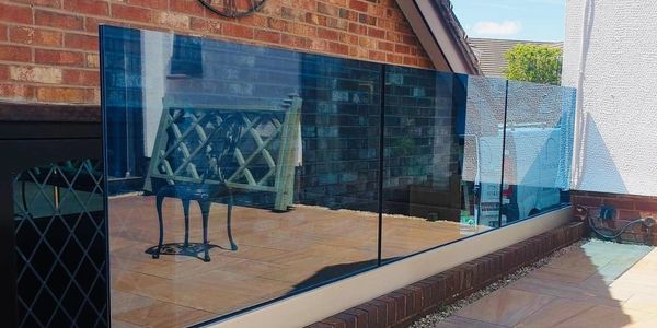 Stainless steel and glass balustrading. Devon Stainless. Plymouth. Salcombe. Kingsbridge.