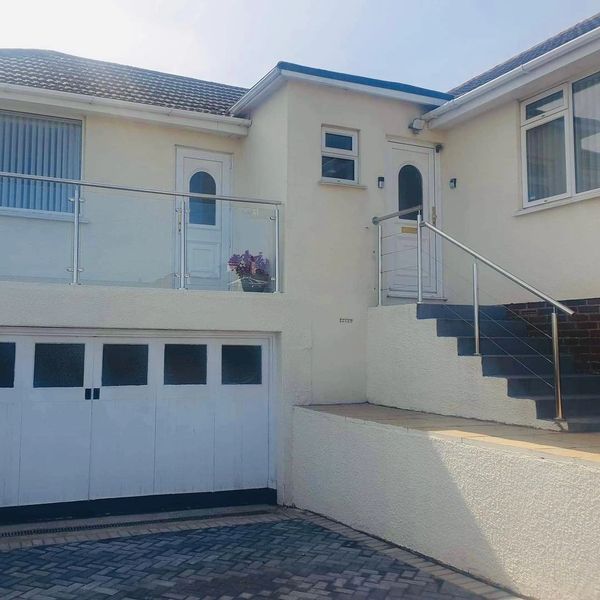 Stainless steel and glass balustrades. Devon Stainless. Plymouth. Salcombe. Kingsbridge.