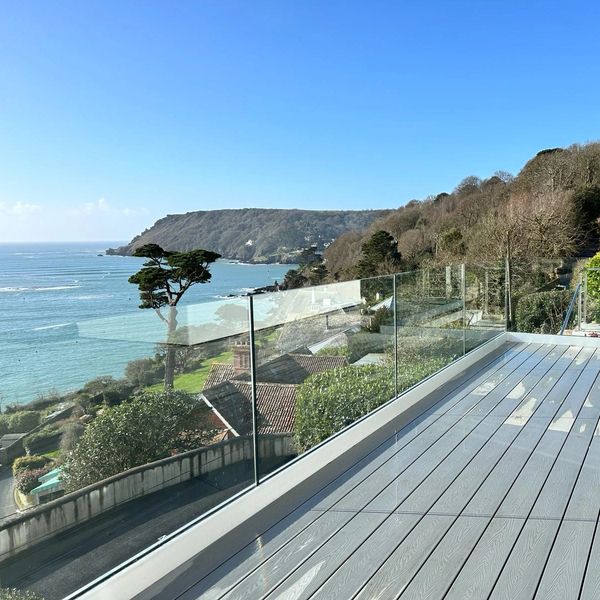 Stainless steel and glass balustrading. Devon Stainless. Plymouth. Salcombe. Kingsbridge.