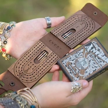 Travel Cribbage Board on Handheld Layout Display | KNODY