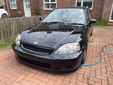 Full paint correction on this stunning civic type R