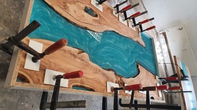 Olivenholz Rivertable