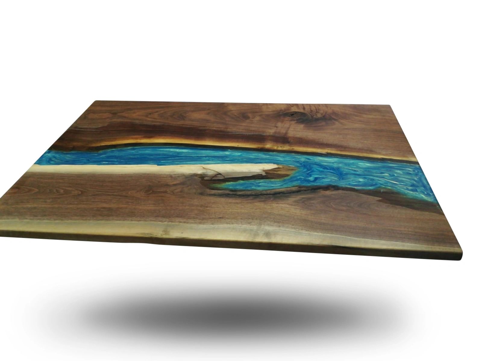 Nussbaum Epoxidharz Couchtisch