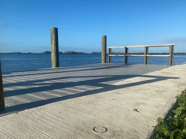 Dock with Weardeck looking out on Dixie Shores in Crystal River